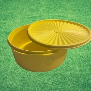 Tupperware 1204 1205 Yellow Servalier Bowl Set Starburst Lid Canister Vintage